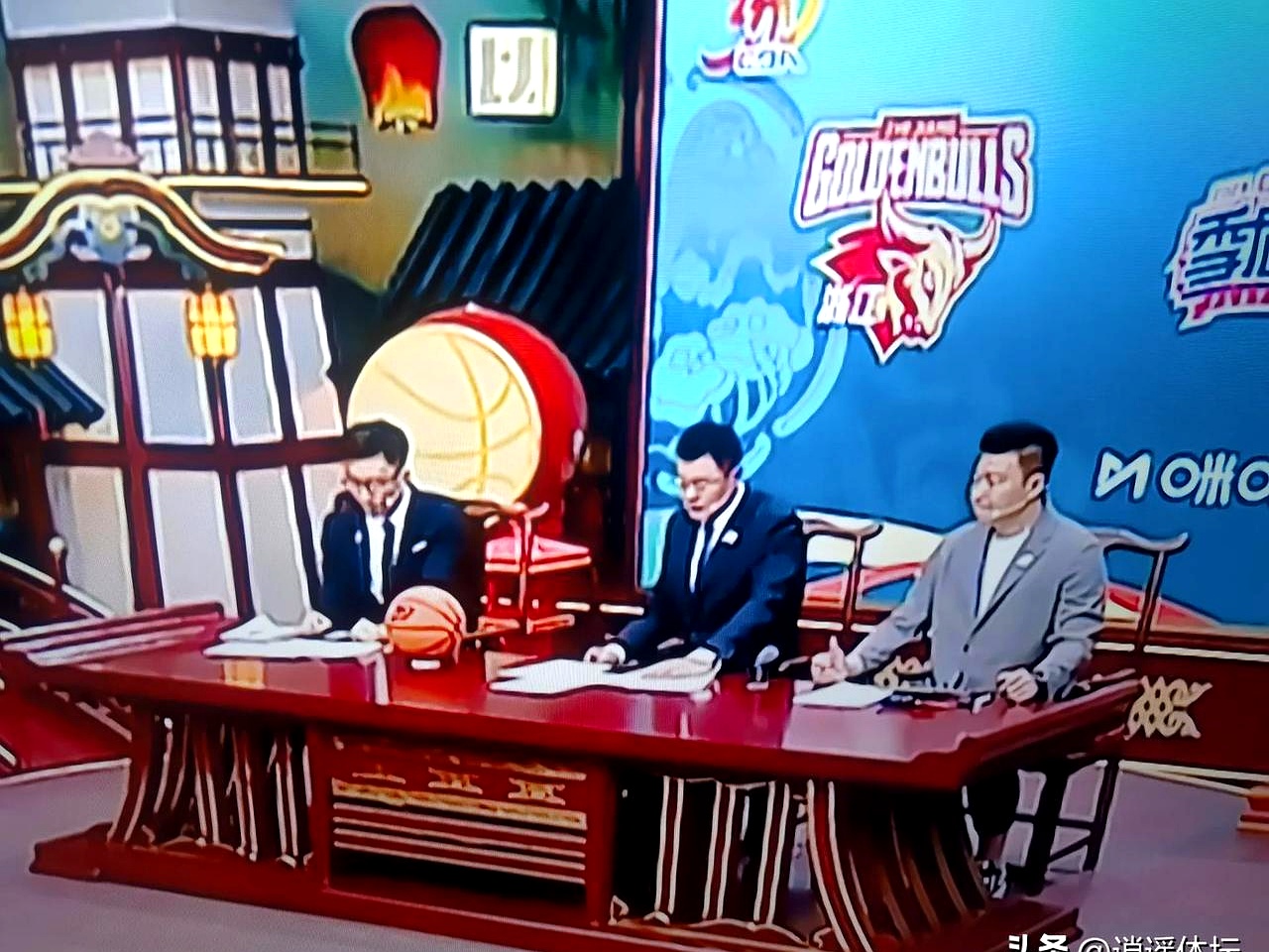 包含转会期突围战来临;浙江稠州围绕法甲队长鼓劲;球迷炸锅;控场能力成焦点的词条 包含转会期突围战来临;浙江稠州围绕法甲队长鼓劲;球迷炸锅;控场能力成焦点的词条
