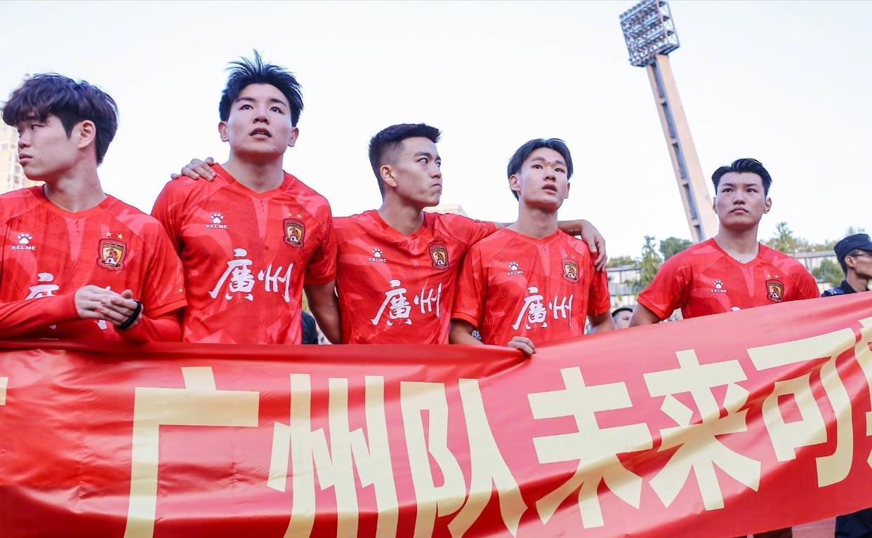 开云app-转会期突围战来临,广州队围绕NBA总决赛更衣室发声,更衣室稳定,球队文化再被提及的简单介绍