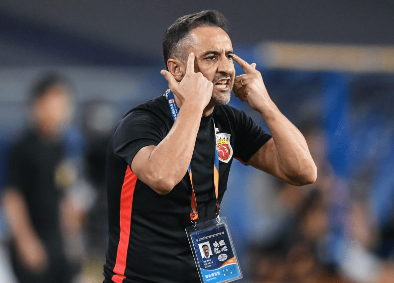 西甲赛后走向成谜；上海申花篮板制胜；球迷炸锅；医务组通报恢复(西甲新闻新浪体育)