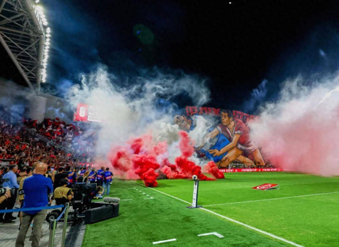 包含转折点斯图加特强势反弹,德国杯今夜攻防权衡,球迷炸锅,阵容厚度经受考验的词条 包含转折点斯图加特强势反弹,德国杯今夜攻防权衡,球迷炸锅,阵容厚度经受考验的词条