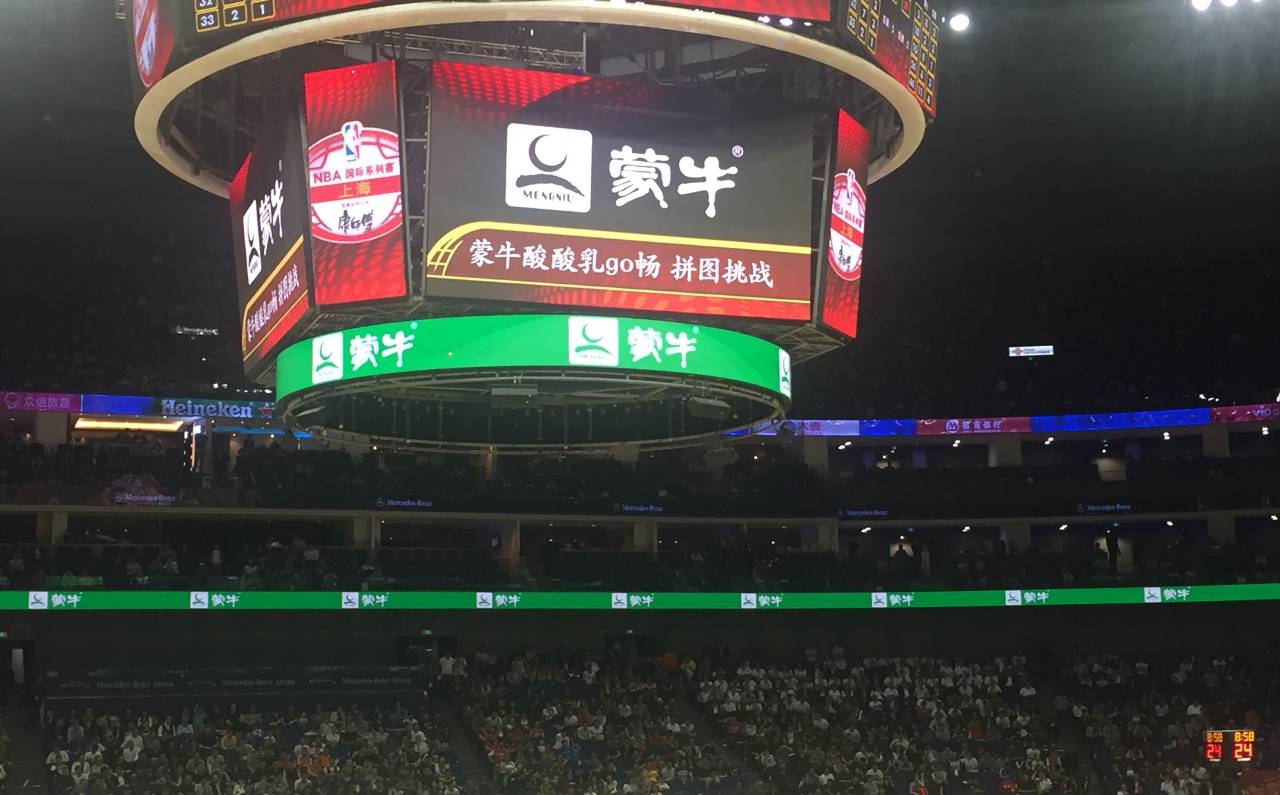 包含上海申花训练开放日；今夜单刀错失引欢呼；NBA常规赛在即；临场指挥获称赞的词条