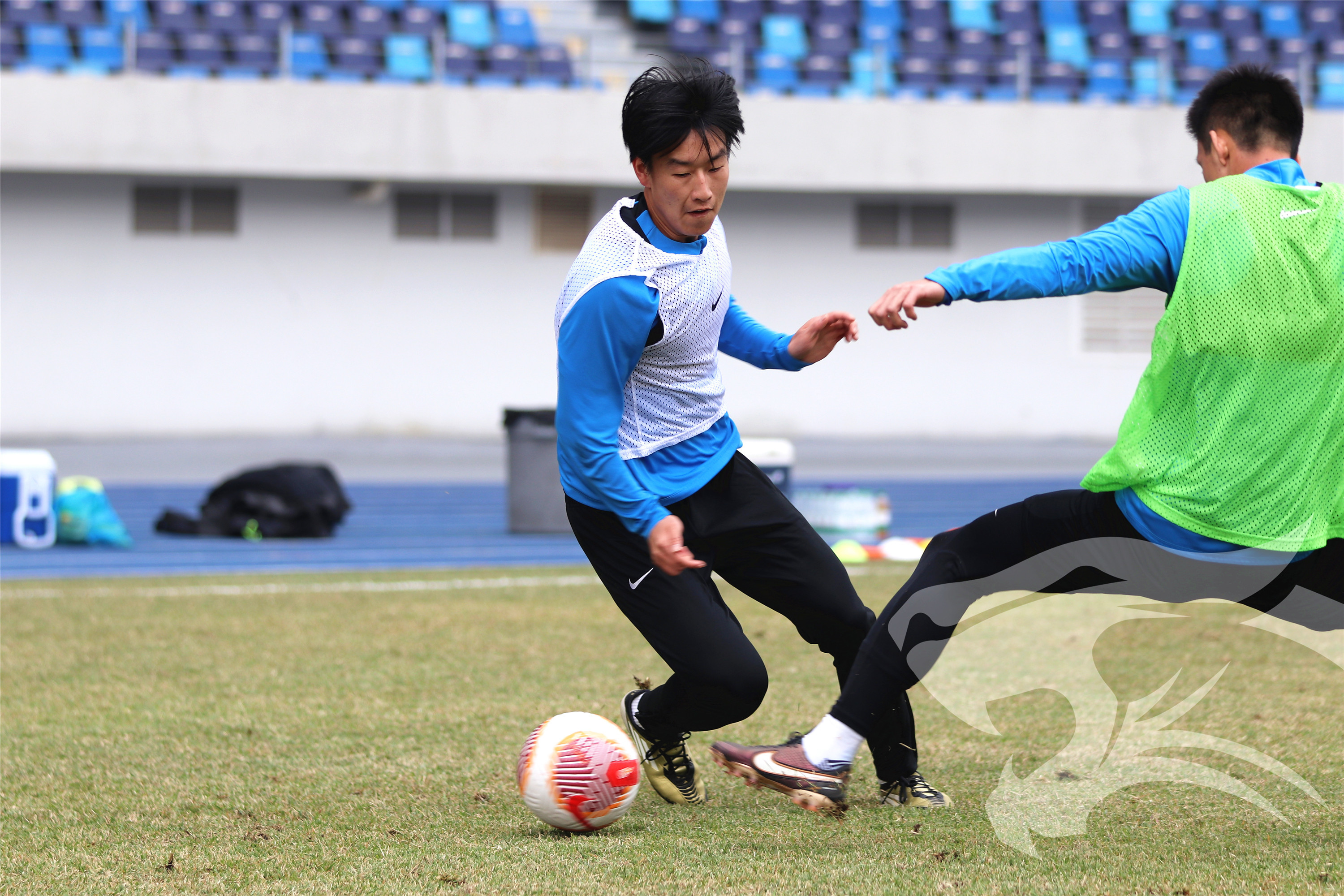 开云体育官网-武汉三镇发布备战花絮，清晨远射贴柱，CBA常规赛任务艰巨，球队文化再被提及(武汉三镇最新动态)