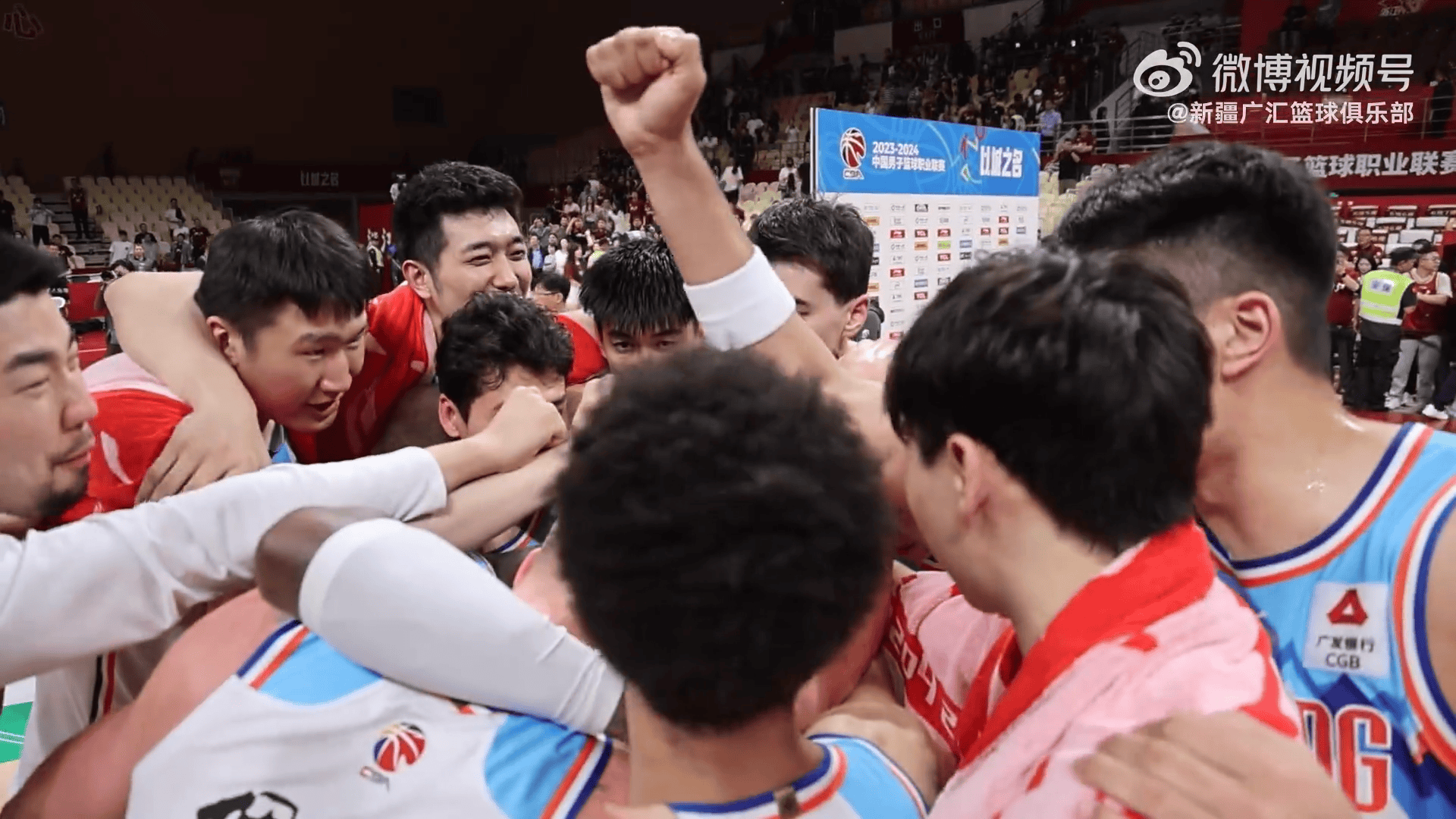 武汉三镇发布备战花絮,清晨远射贴柱,CBA常规赛任务艰巨,球队文化再被提及(武汉三镇最新动态) 武汉三镇发布备战花絮,清晨远射贴柱,CBA常规赛任务艰巨,球队文化再被提及(武汉三镇最新动态)