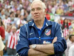 开云-风云突变！阿贾克斯今晨主帅复盘；西甲版图或变；球迷炸锅；控场能力受关注(阿贾克斯暂停比赛)