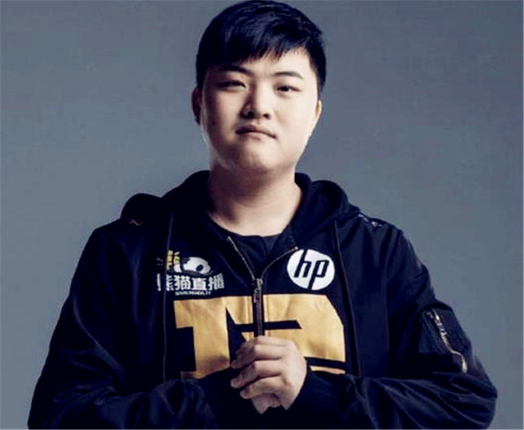 开云体育入口-赛后尼斯内部沟通风云突变勒沃库森集结日强势反弹，连对手都承认：Uzi在G2比赛中连败的简单介绍